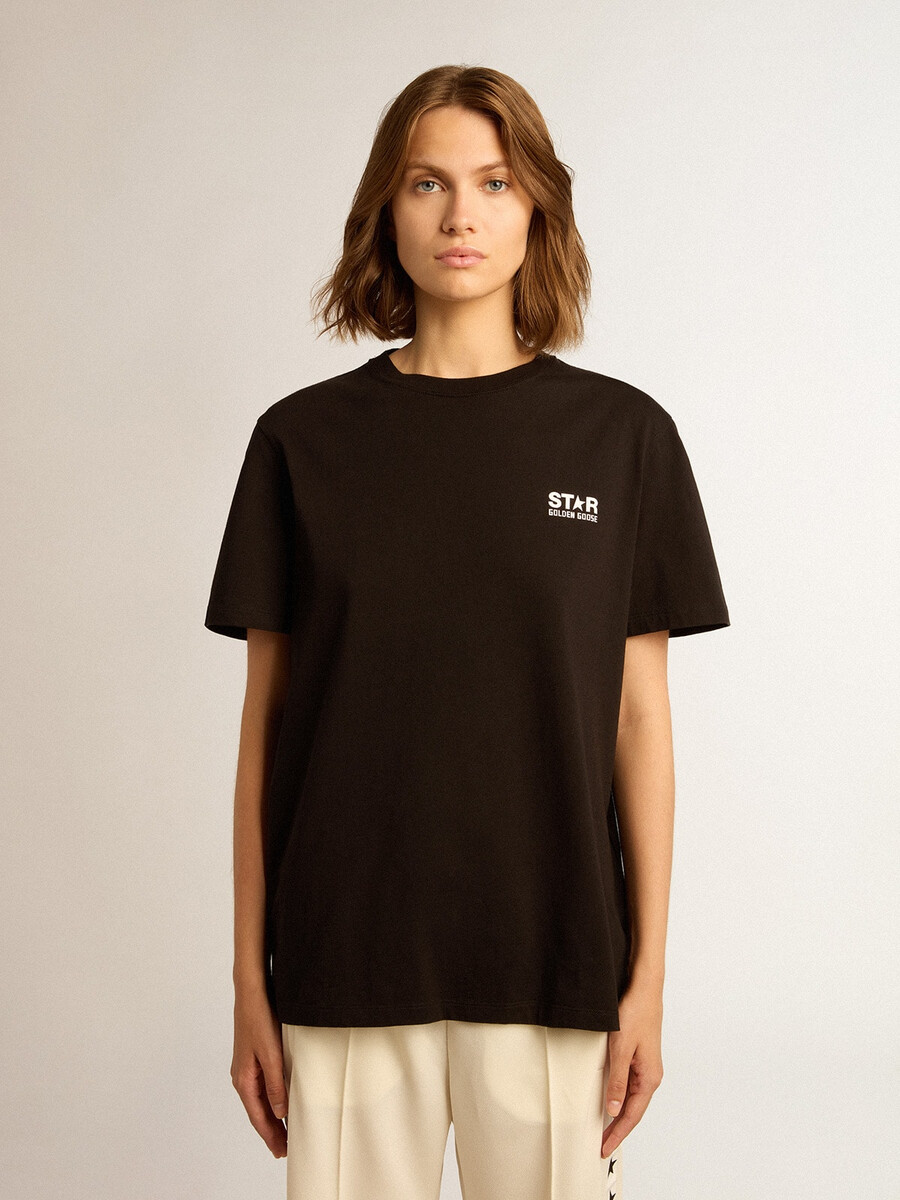 t-shirt aus der black star collection mit kontrastierendem weißen logo und stern