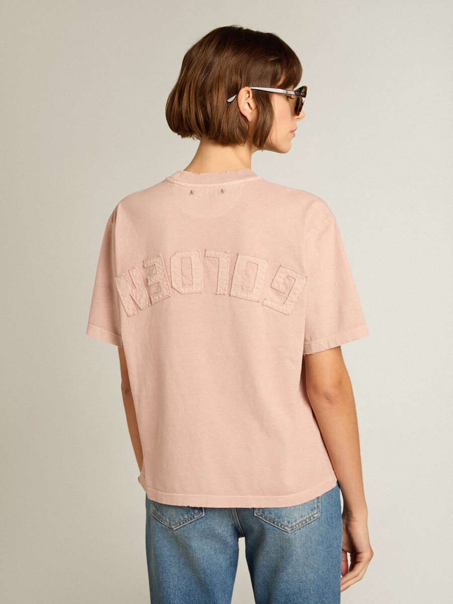 puderrosa t-shirt mit umgekehrtem logo auf dem rücken – jersey capsule