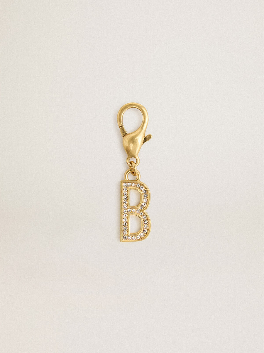 anhänger mit dem buchstaben b aus goldfarbenem messing mit kristallen