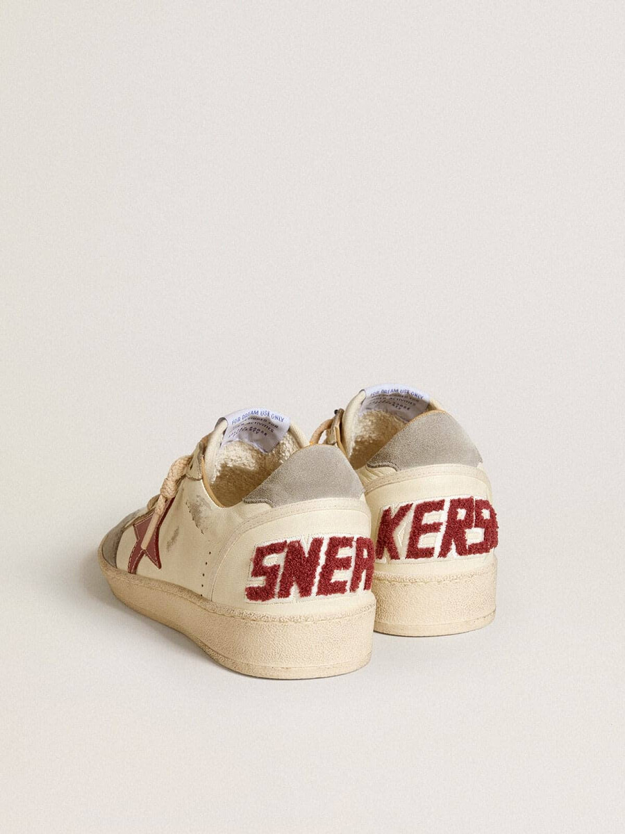 ball star ltd herrenschuh aus nappaleder mit rotem lederstern und grauer wildleder-fersenlasche