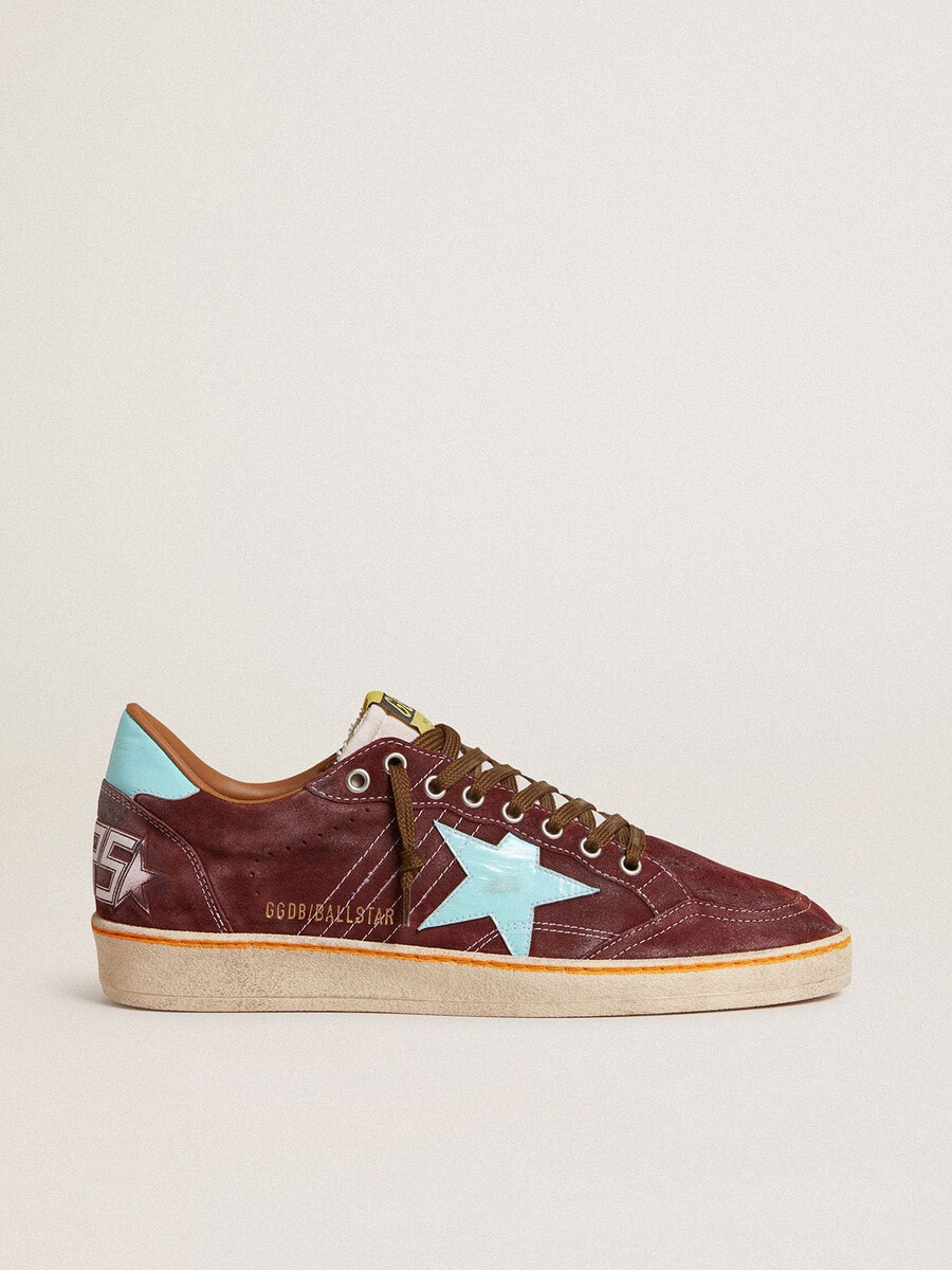 herren-ballstar aus dunkelrotem wildleder mit hellblauem stern und fersenlasche
