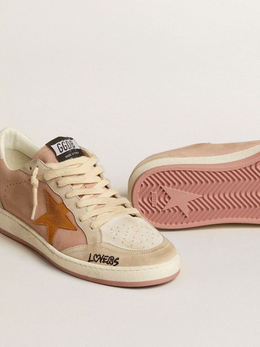 ball star damenschuh aus wildleder mit orangefarbenem stern und silberner metallic-fersenlasche