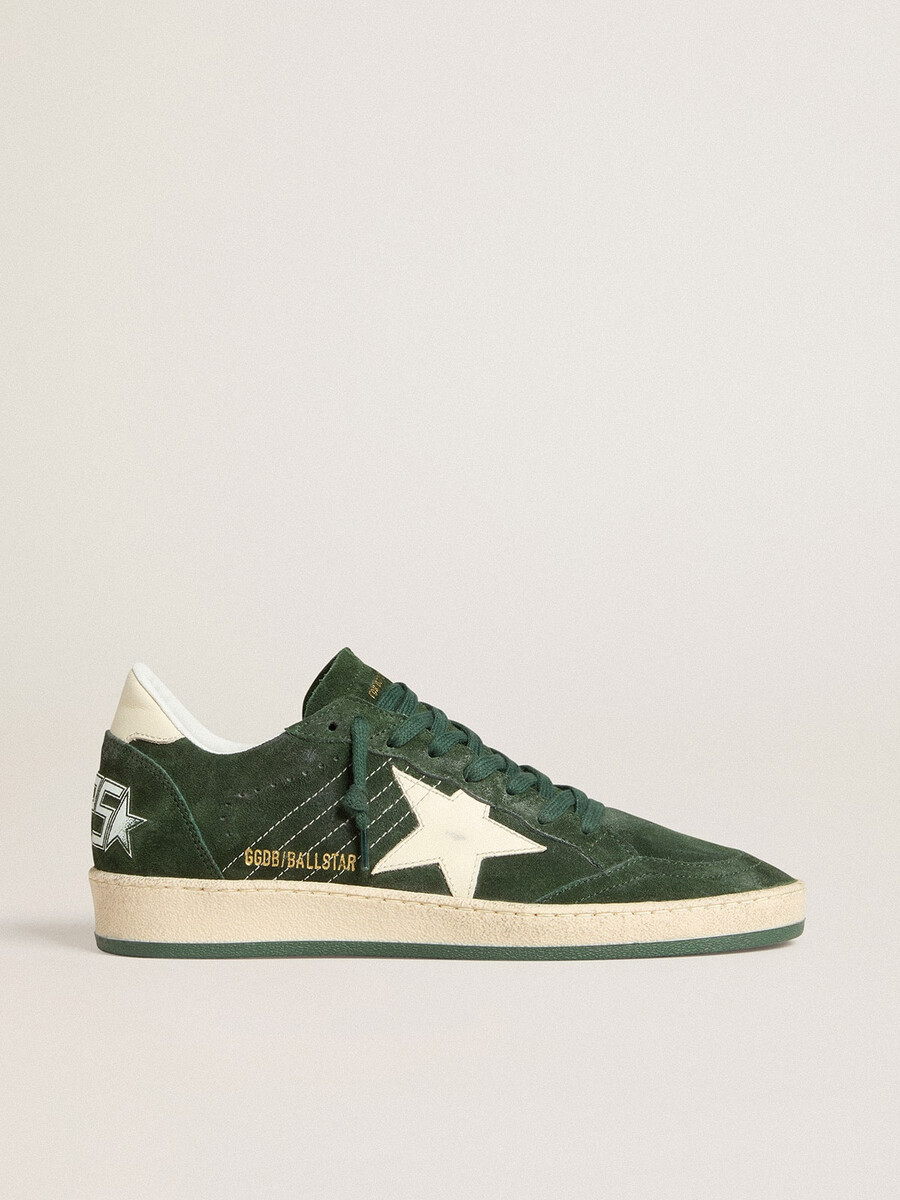 ball star damenschuh aus grünem wildleder mit weißem lederstern und fersenlasche