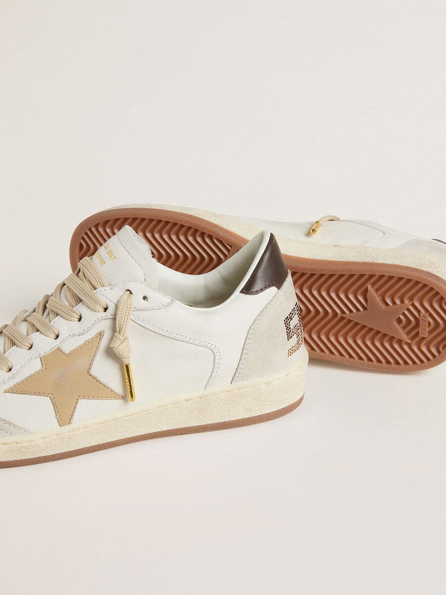 damen-ballstar ltd mit beigem stern und schwarzer fersenlasche