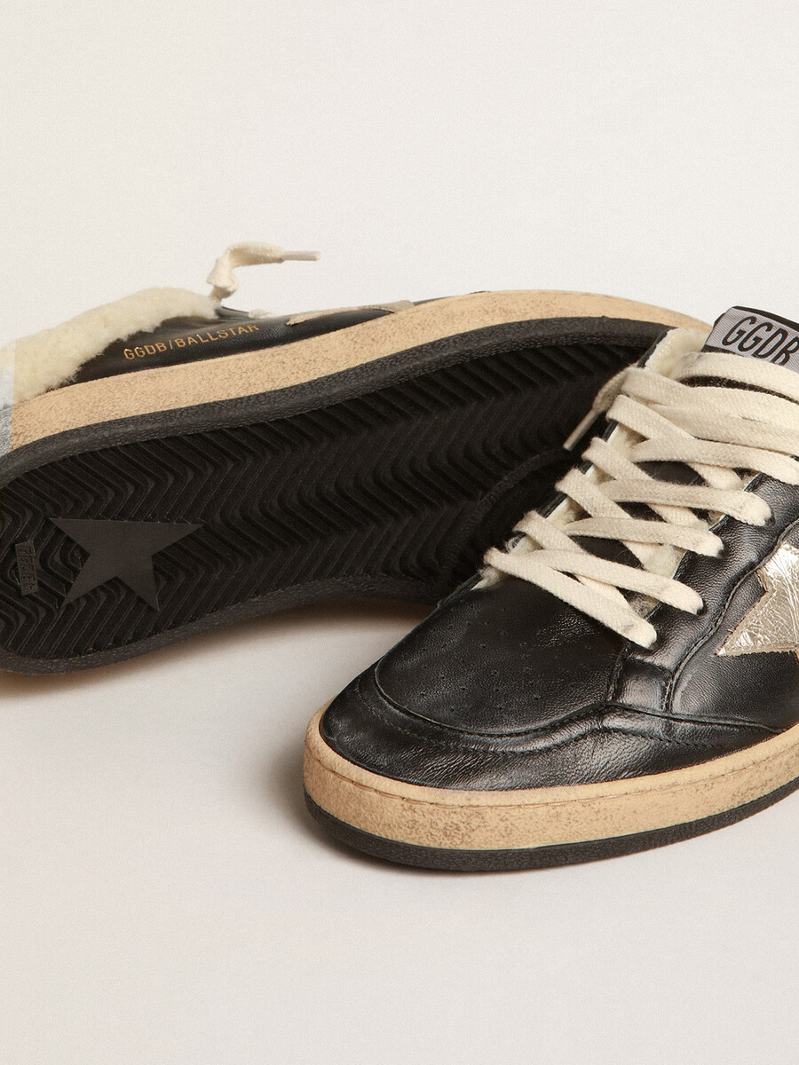 ball star sabots aus nappaleder mit platinstern und shearling-futter