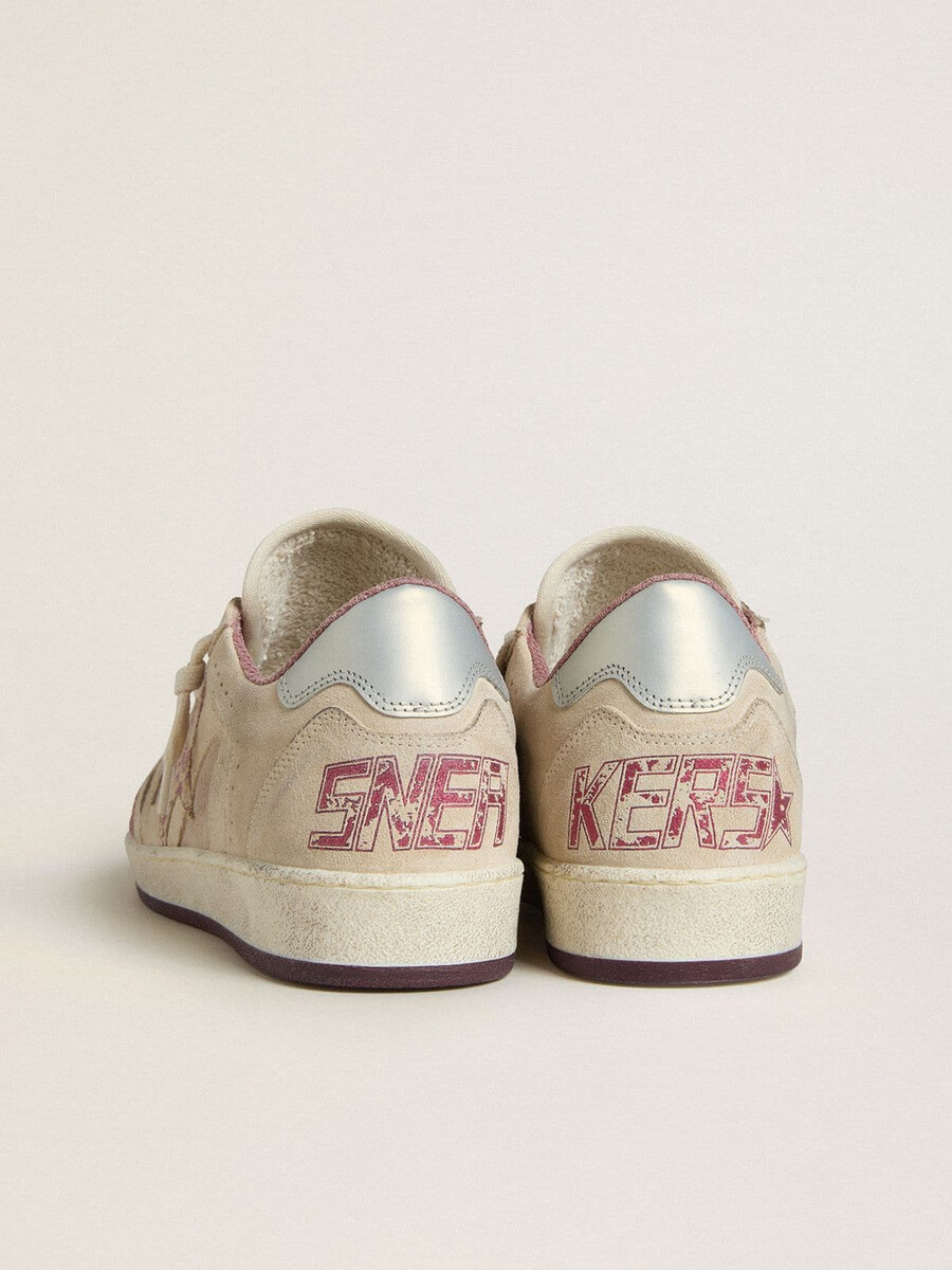 ball star ltd damenschuh aus rosa-beigem wildleder mit perlgrauer leder-fersenlasche