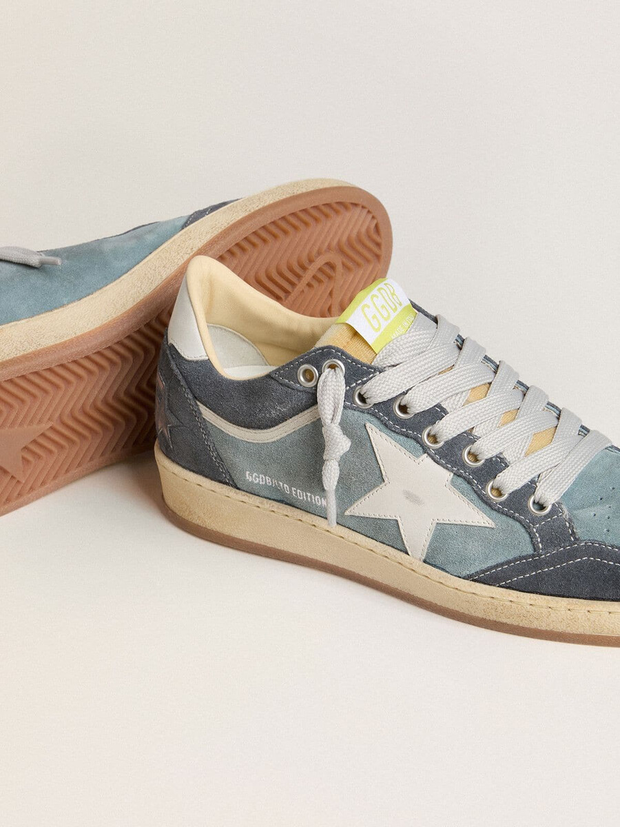 ball star ltd damenschuh aus hellblauem wildleder mit milchweißem lederstern und fersenlasche