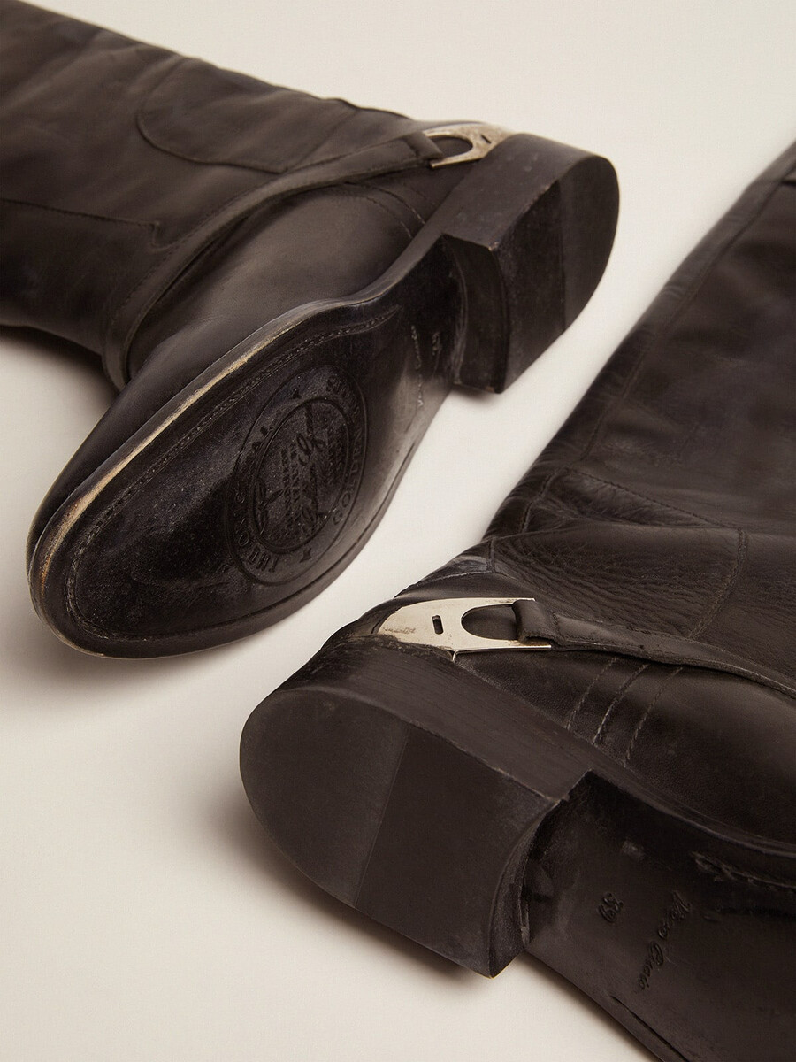 schwarze damen-lederstiefel mit fersenverschluss