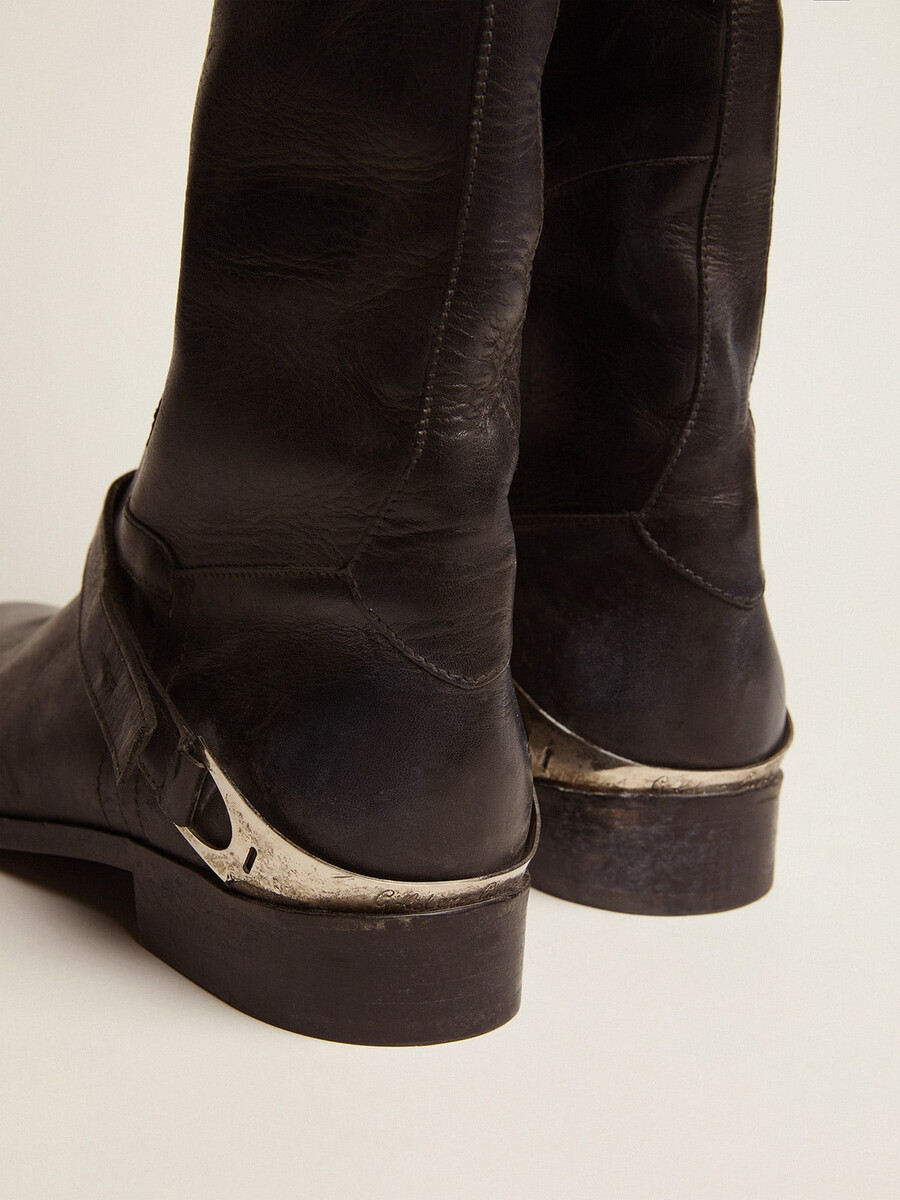 schwarze damen-lederstiefel mit fersenverschluss