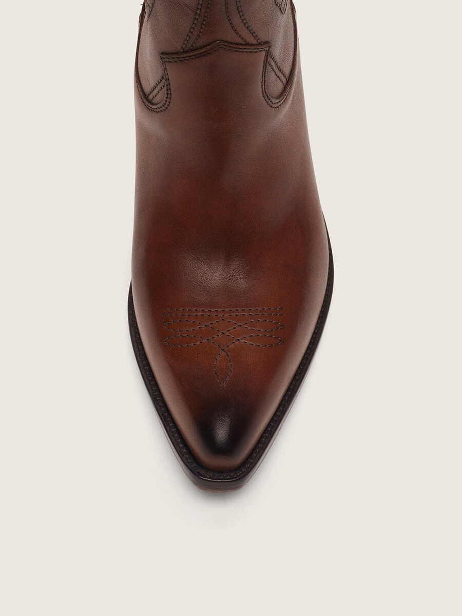 hohe damenstiefel „wish star aus braunem leder mit blumenstickerei
