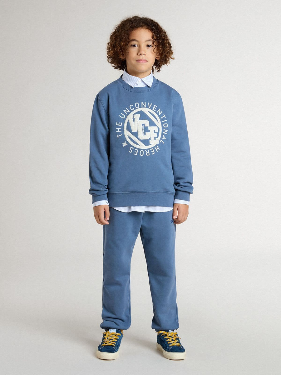 blaue kinder-jogginghose mit stickerei