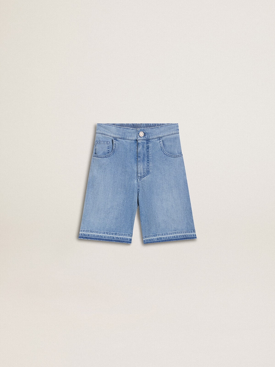 jeansshorts für kinder mit stickerei auf der rückseite