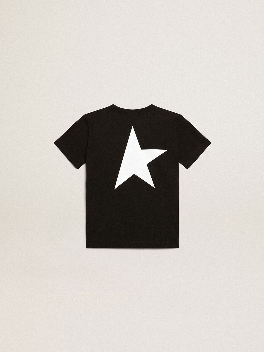 schwarzes t-shirt mit kontrastierendem weißen logo auf der vorderseite und großem stern auf der rückseite.