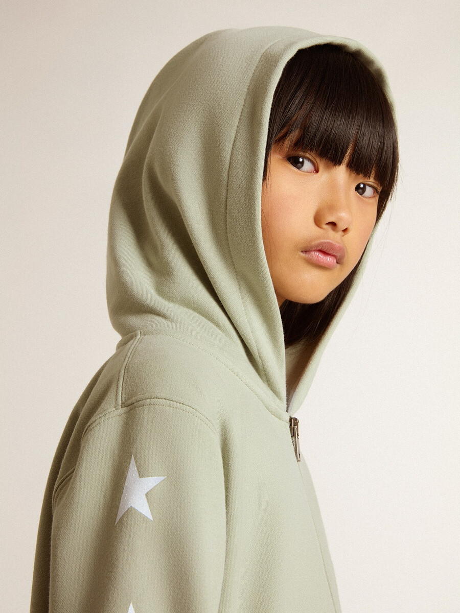 hellgrünes sweatshirt mit reißverschluss