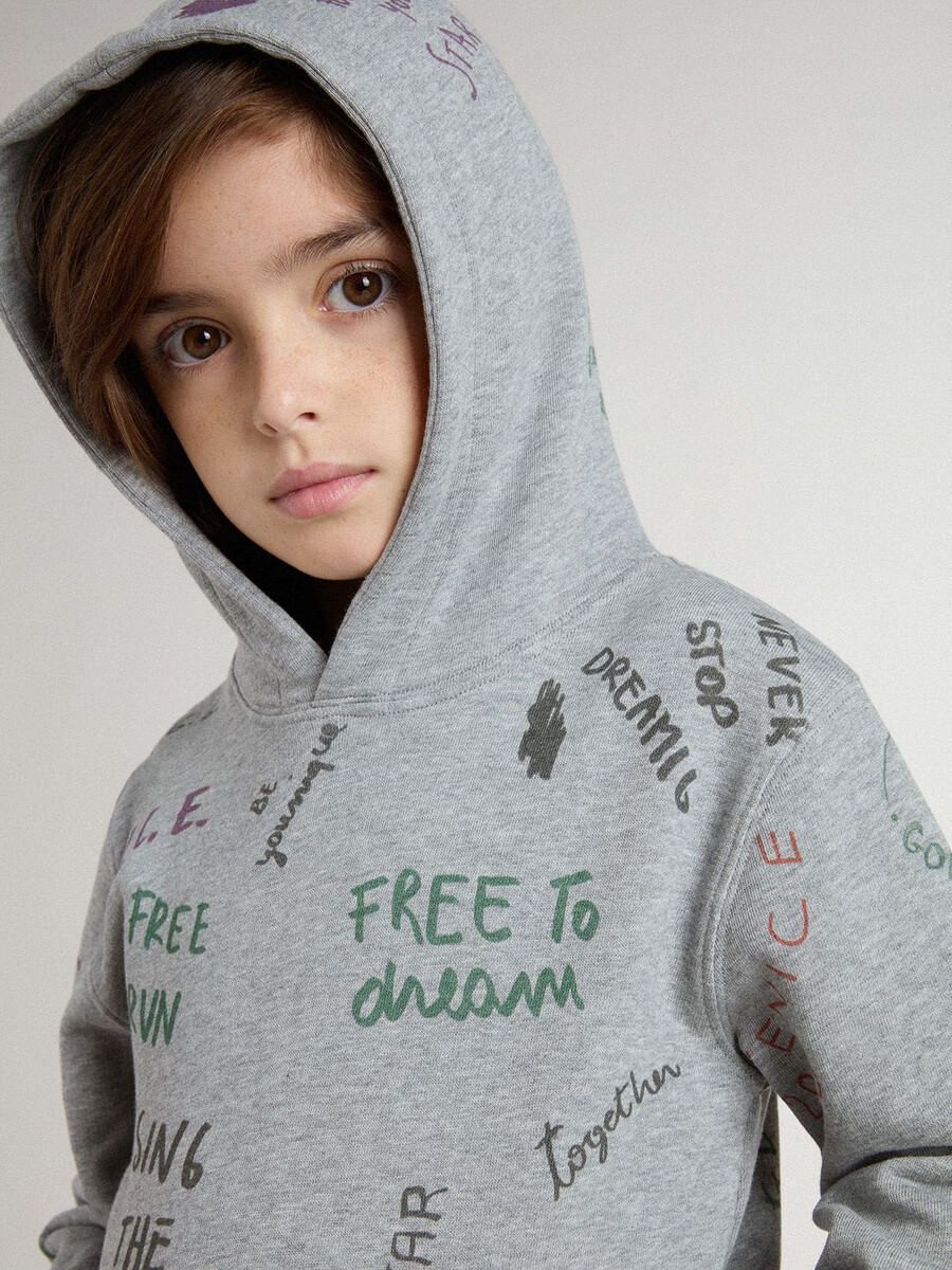 graues kinder-sweatshirt mit mehrfarbigem aufdruck