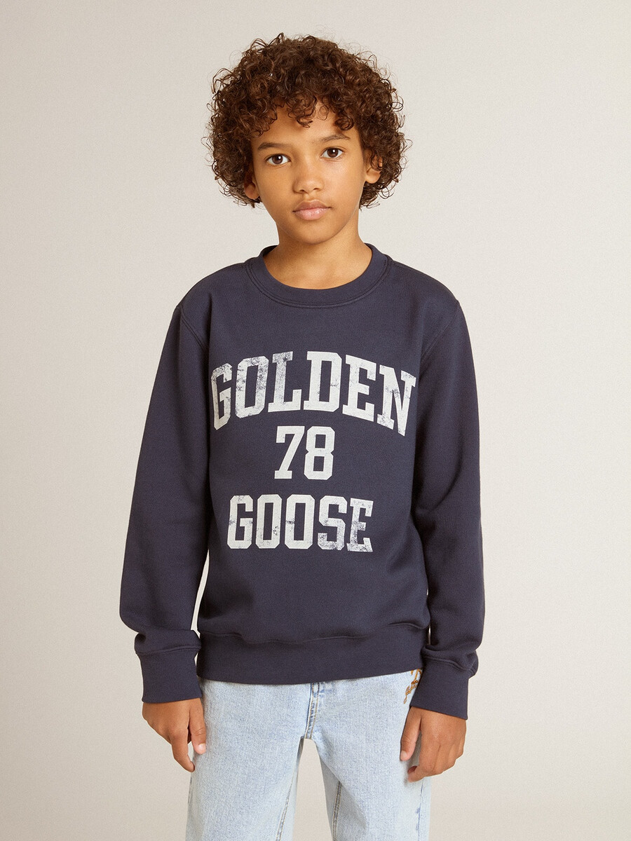 dunkelblaues sweatshirt für jungen mit weißem aufdruck