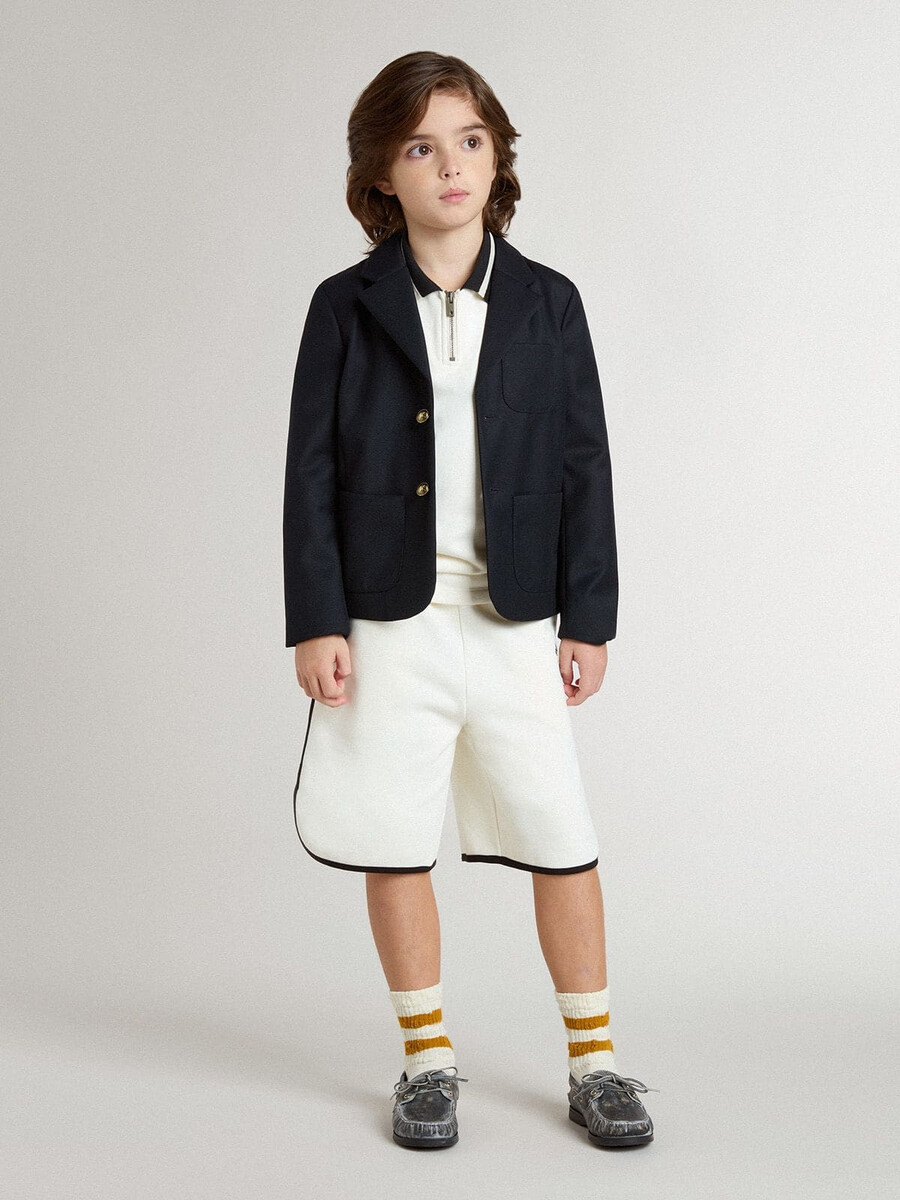 weißes polo-sweatshirt aus baumwolle für kinder mit stickerei auf der brust und aufdruck auf dem rücken