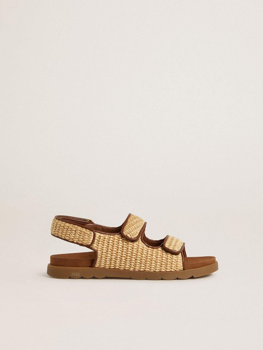 noa young sandalen aus beigem bast und braunem leder