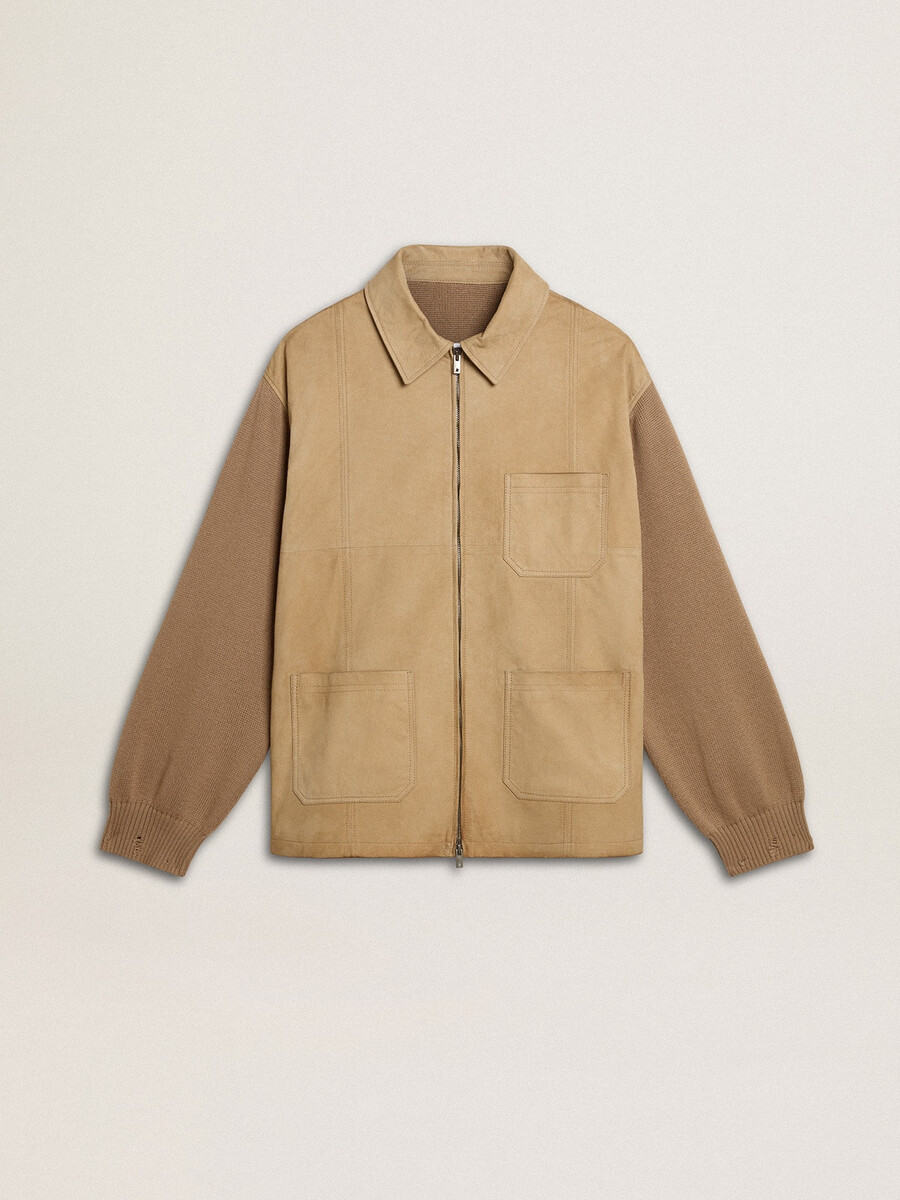 herrenjacke aus travertinfarbenem nubukleder mit Ärmeln und rücken aus wollmischgewebe.
