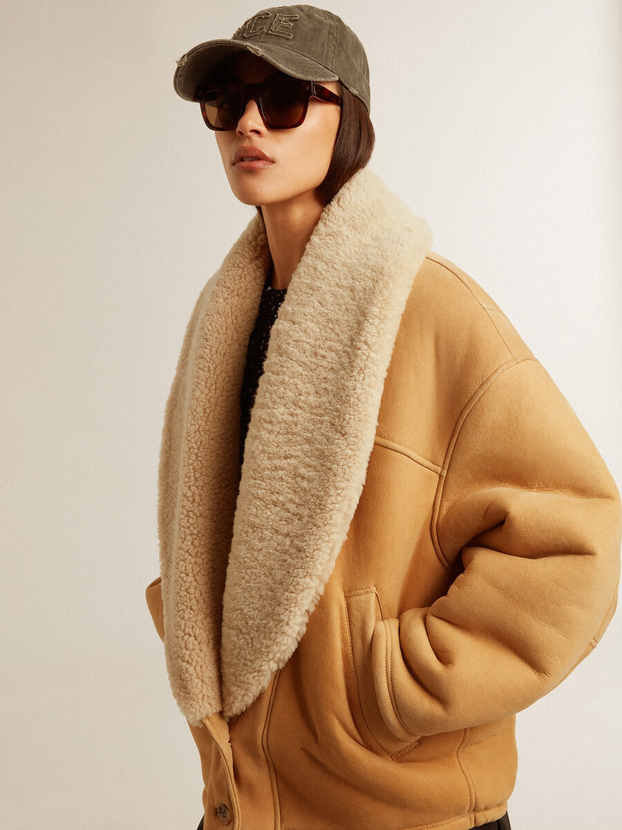 damen-lammfelljacke mit breitem lammfellkragen