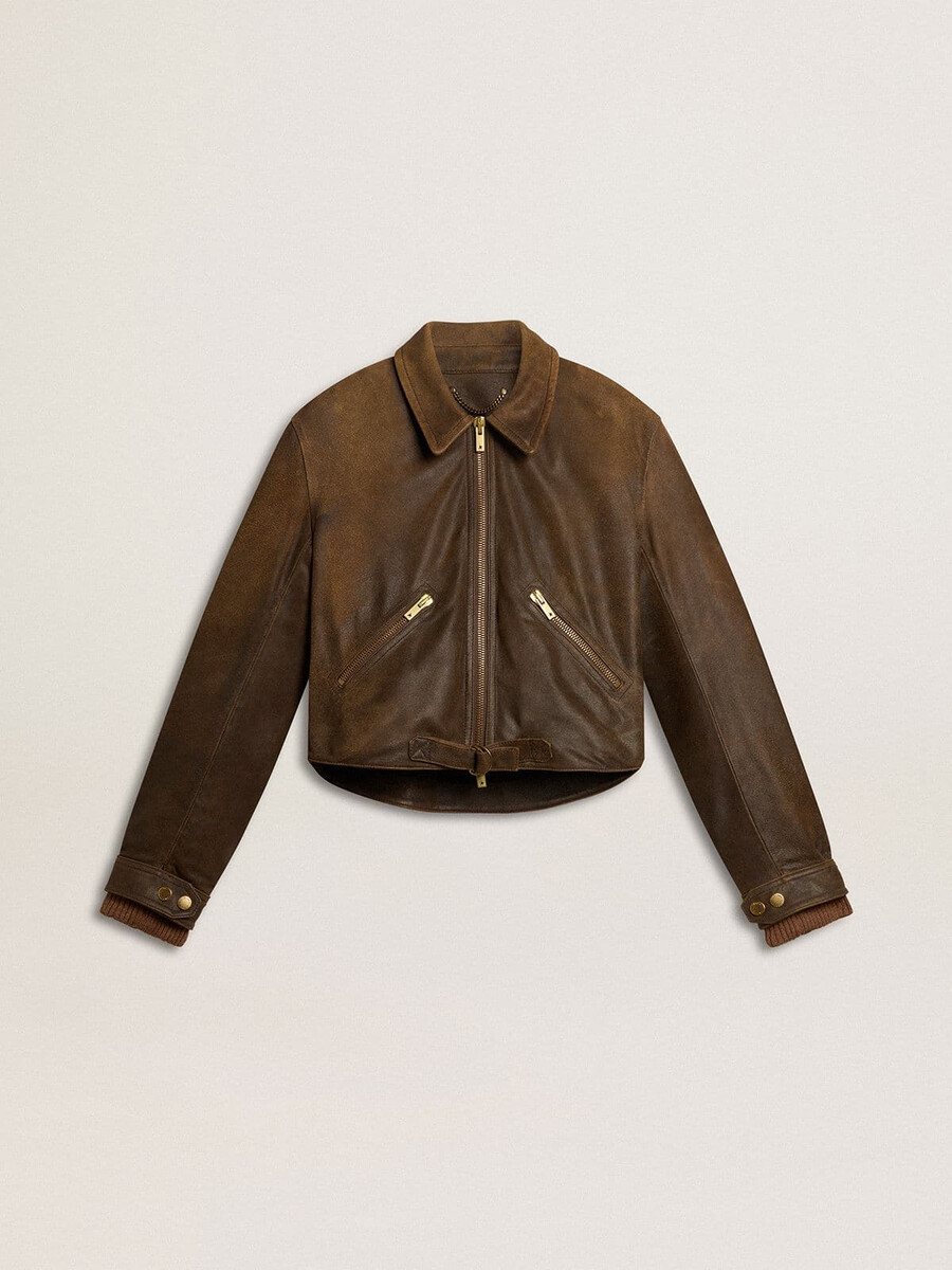 kurze braune bikerjacke aus leder für damen mit reißverschluss