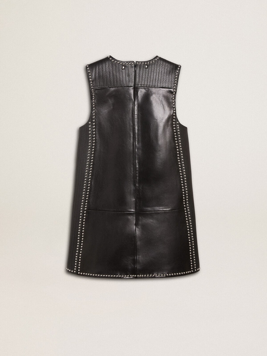 schwarzes damenkleid aus nappaleder mit nieten