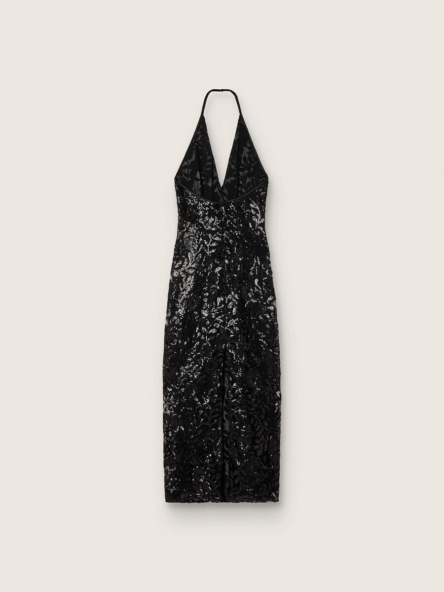 langes damenkleid aus tüll mit floraler stickerei aus schwarzen pailletten