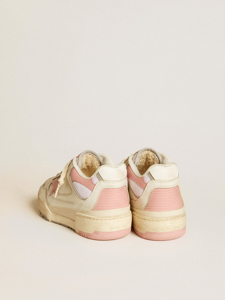 forty2 herrenschuh mit rosa stern und weißer leder-fersenlasche