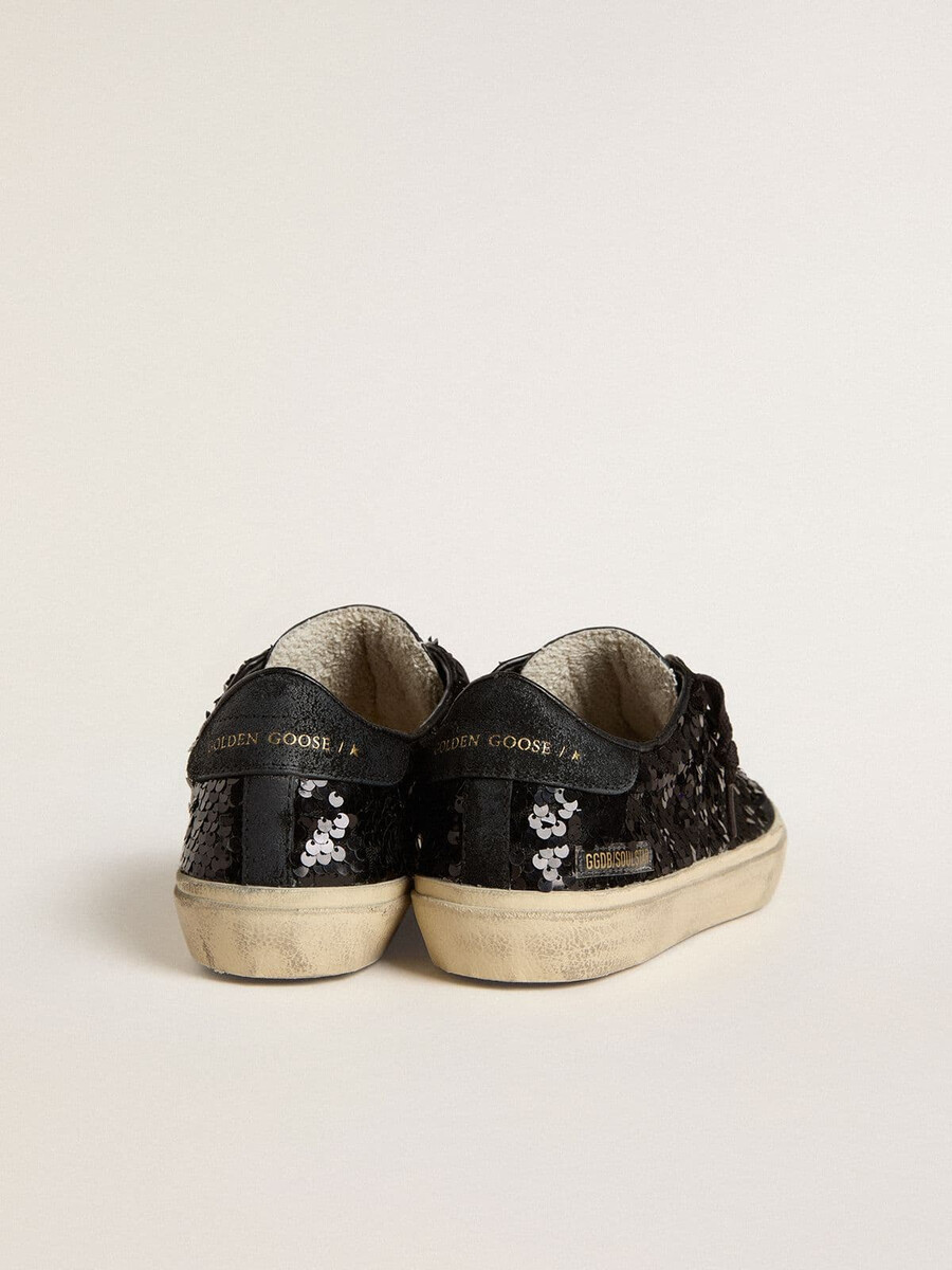 damen-sandalen „soul star aus schwarzem paillettenleder mit schwarzer wildleder-fersenlasche