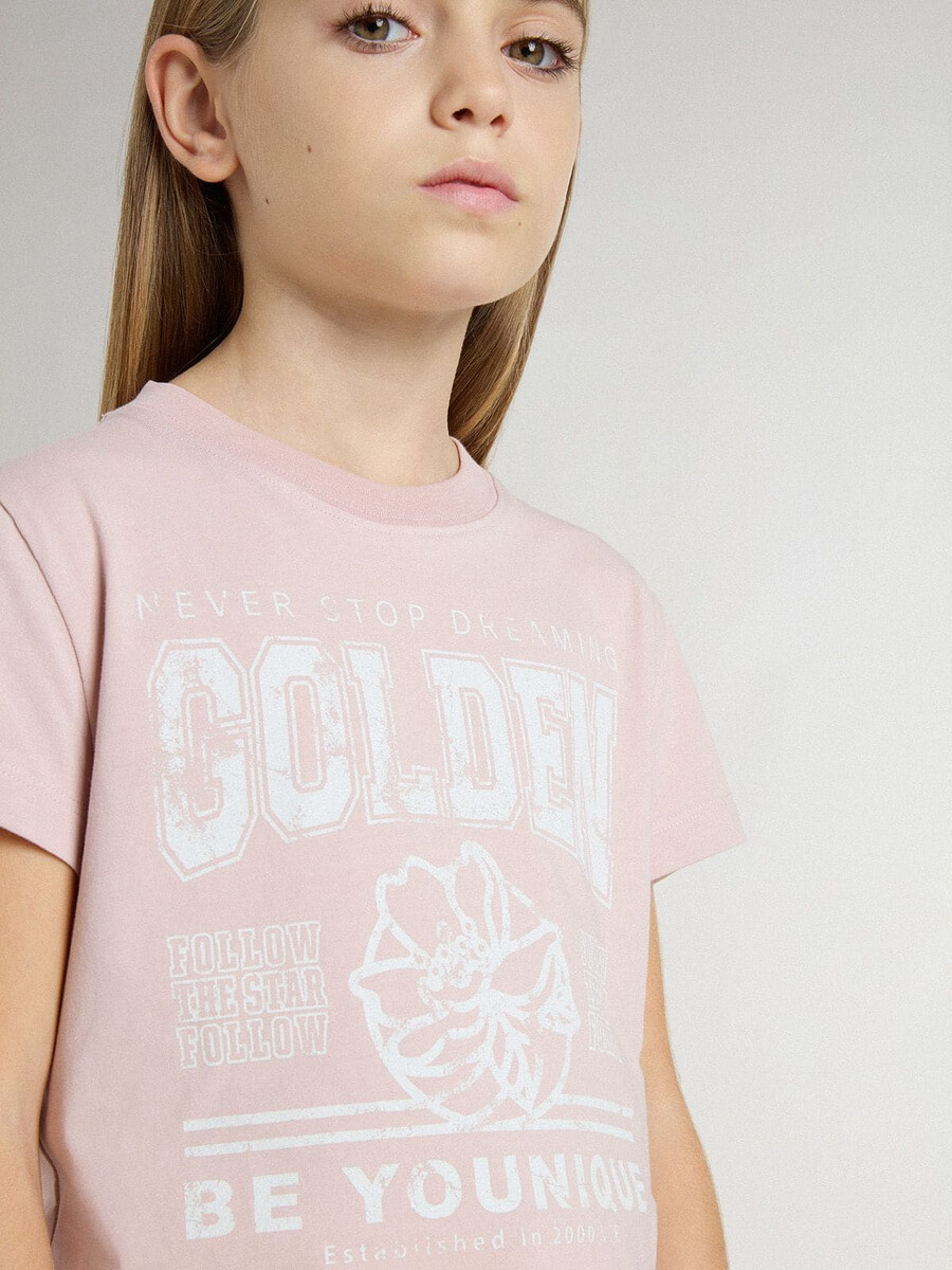 mädchen-t-shirt in rosa mit weißem aufdruck