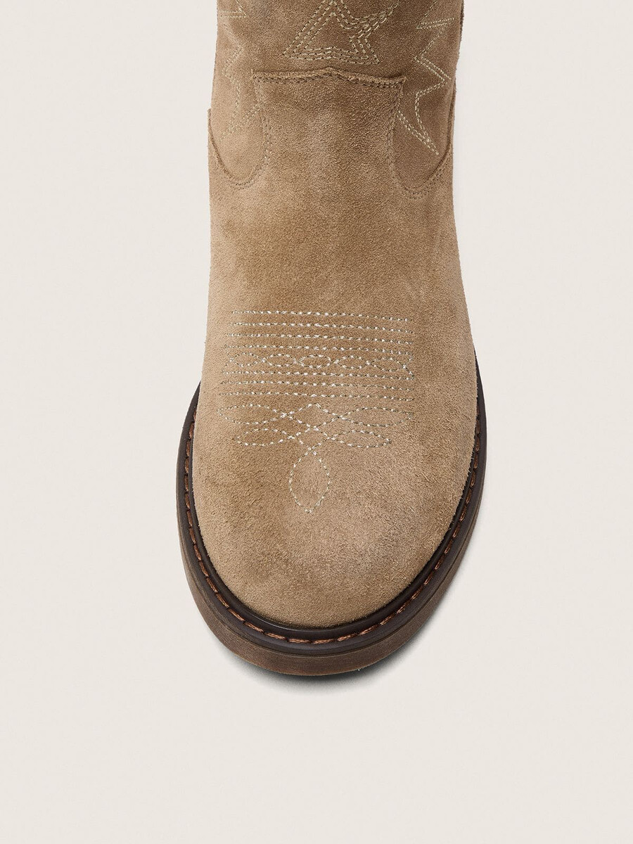 junior wish stiefel aus taubengrauem wildleder mit sternenstickerei