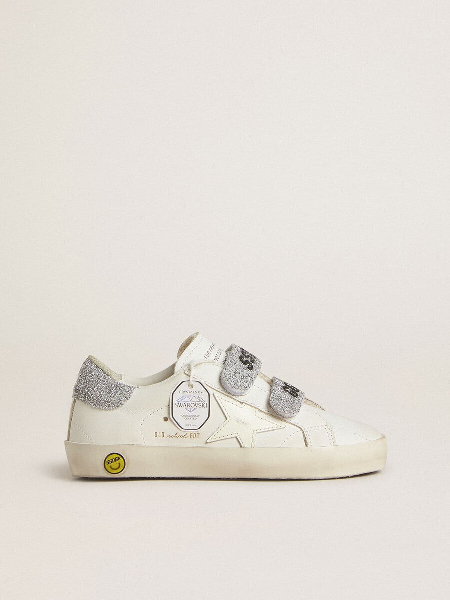 teen old school aus weißem leder mit silberner swarovski-kristall-fersenlasche und riemen