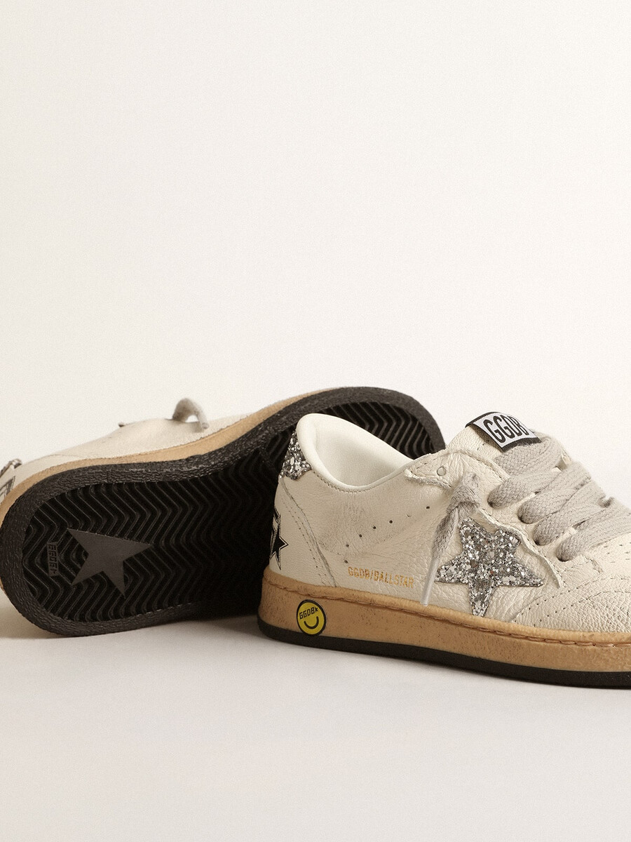 ball star young aus nappaleder mit silbernem glitzerstern und fersenlasche