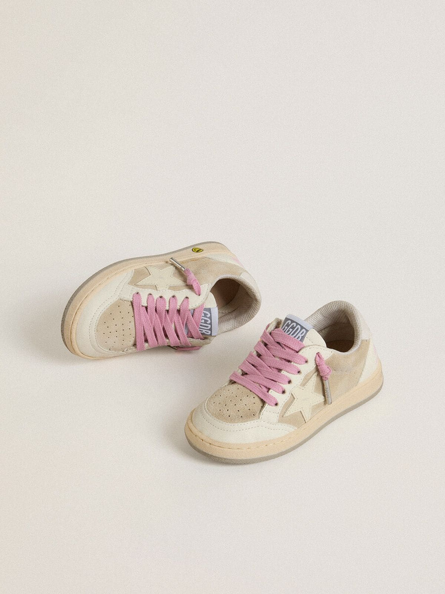 young ball star aus perlmuttfarbenem wildleder mit lederstern und fersenlasche