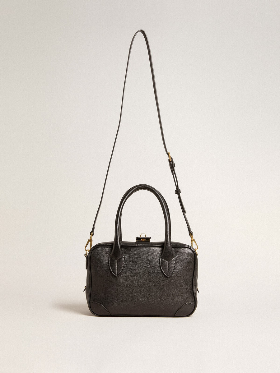 vita-tasche aus schwarzem schafsleder mit goldenen details