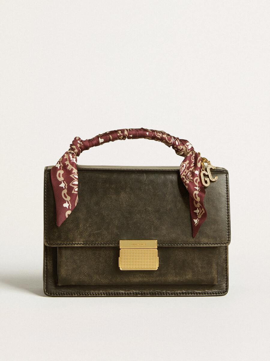 venezia-tasche aus schwarzem vintage-leder mit goldenen details