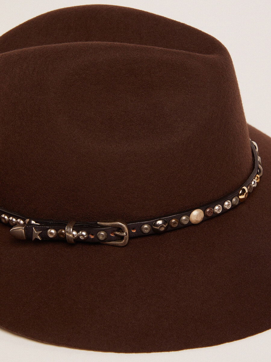brauner fedora-hut für damen mit nieten