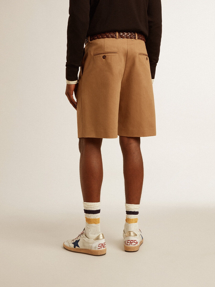 herren-bermudashorts aus beiger baumwolle