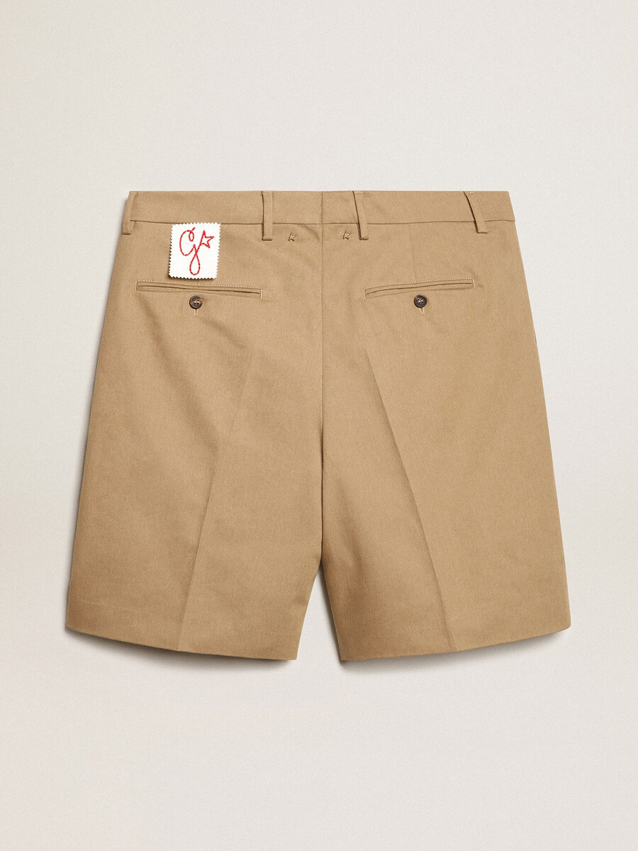 herren-bermudashorts aus beiger baumwolle