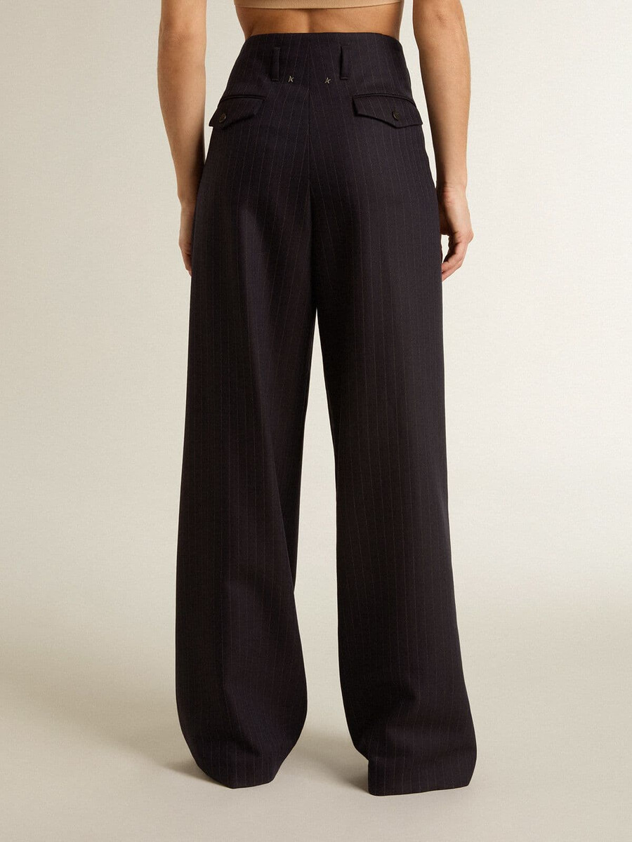 dunkelblaue taillierte damenhose mit vertikalen streifen