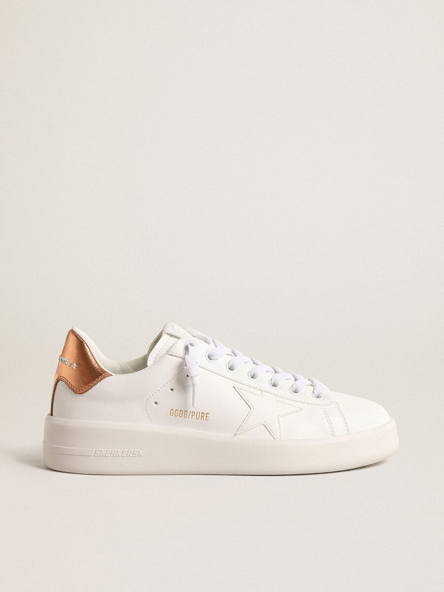 purestar damenschuh aus biobasiertem material mit fersenlasche aus bronzefarbenem metallic-leder