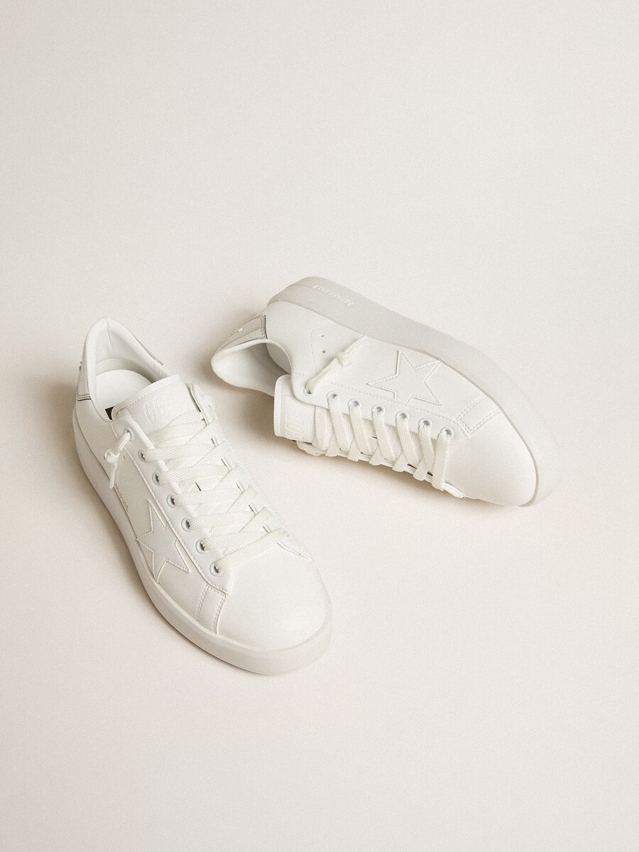 purestar damenschuh aus bio-materialien mit weißem stern und fersenlasche in spiegeloptik.