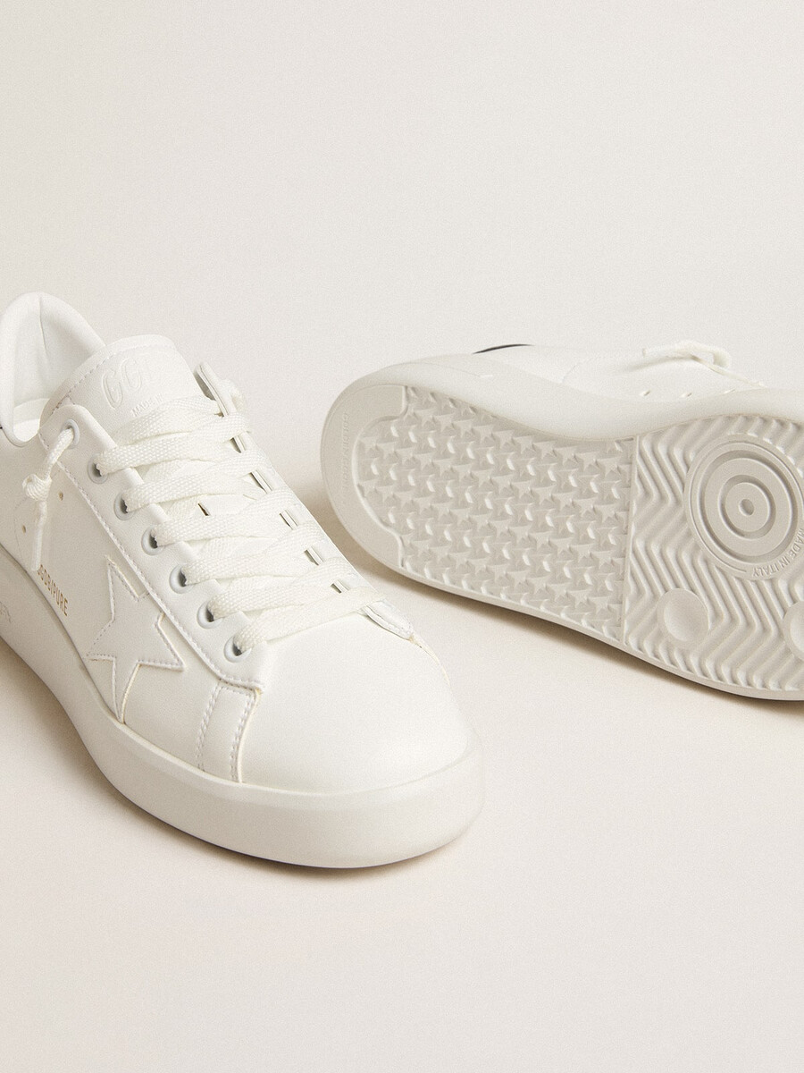 purestar damenschuh aus bio-materialien mit weißem stern und fersenlasche in spiegeloptik.