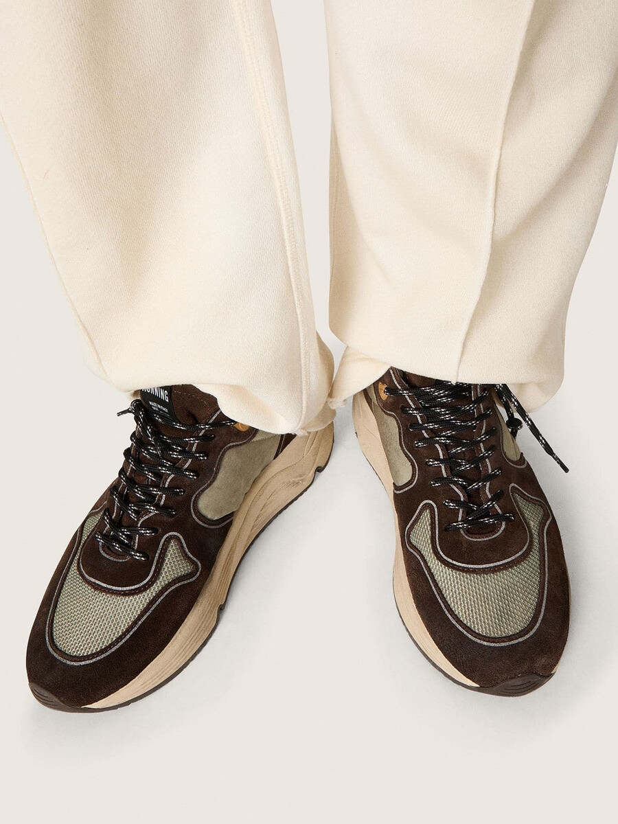 laufschuh für herren aus nylon und wildleder mit aufgedrucktem stern und fersenlasche aus leder.