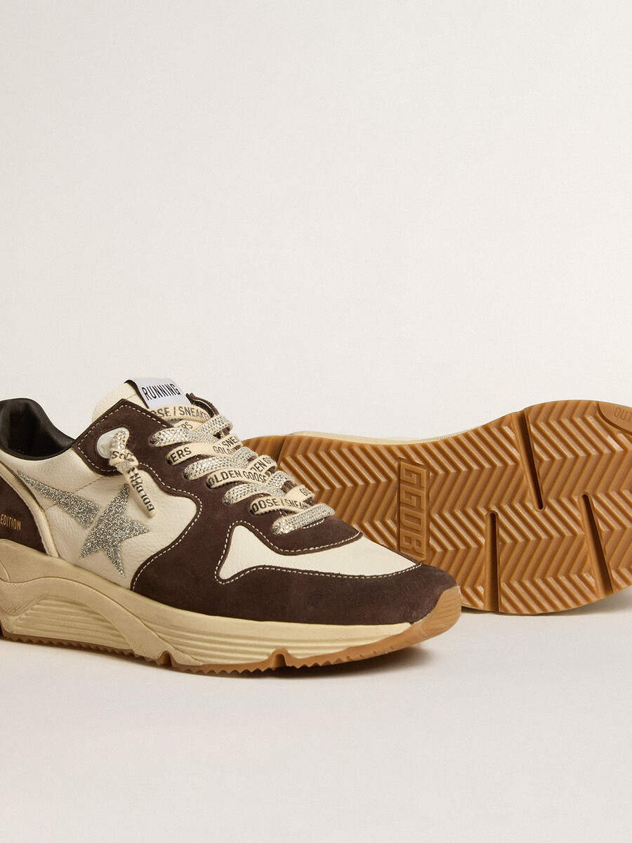 laufschuh für damen aus nappa- und braunem wildleder mit einem swarovski-kristallstern