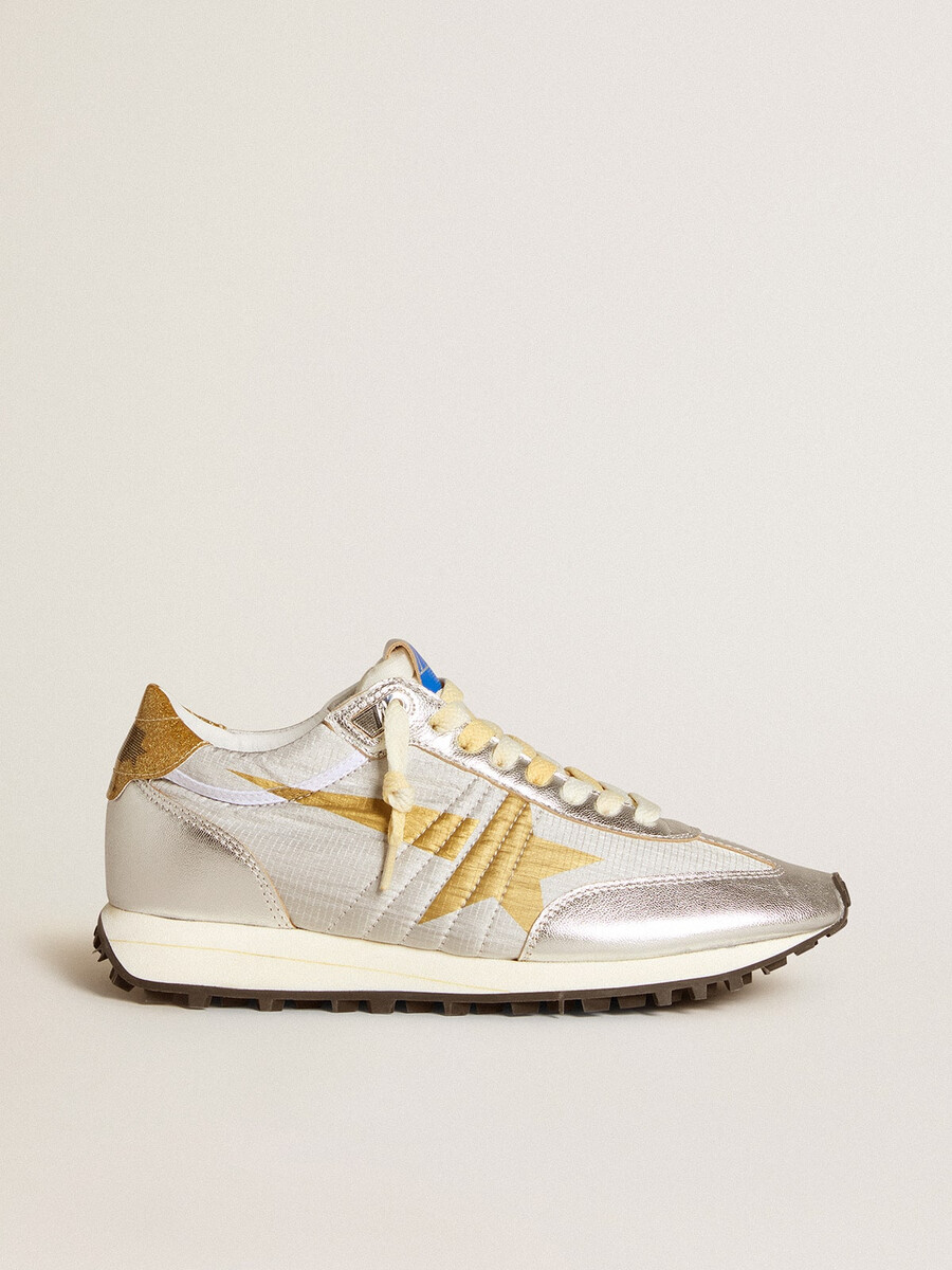 damen-marathonschuh mit silbernem ripstop-nylon-obermaterial und goldenem stern