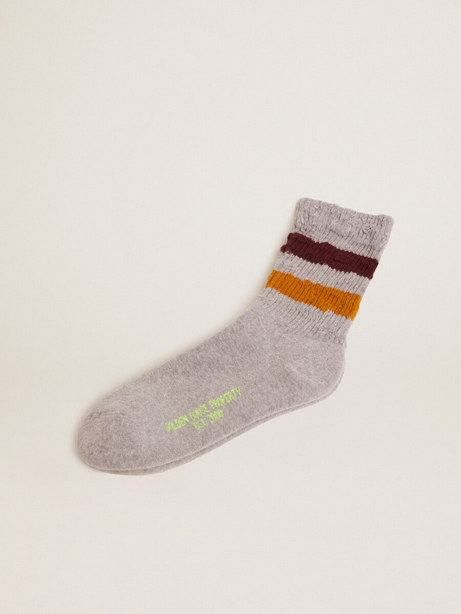 melange-graue socken mit used-look-details und zweifarbigen streifen