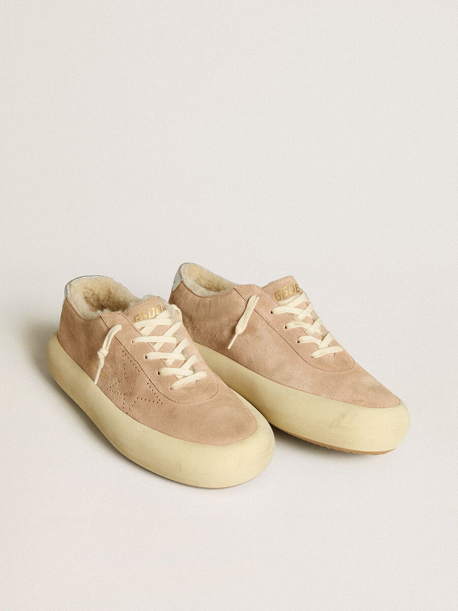 space-star herren-sneaker aus altrosafarbenem wildleder mit lammfellfutter