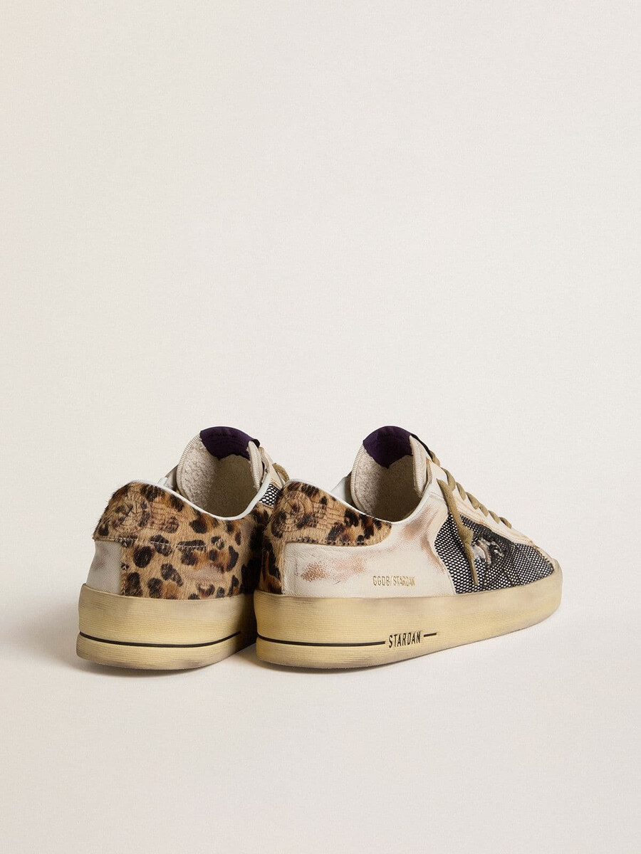 stardan herrenschuh aus nappaleder und mesh mit fersenlasche aus leopardenmuster-ponyfell.
