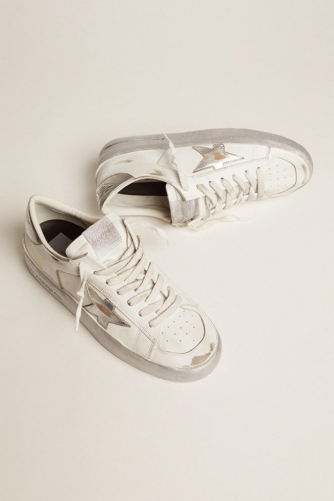 stardan-sneaker mit silbernem metallic-lederstern und fersenlasche